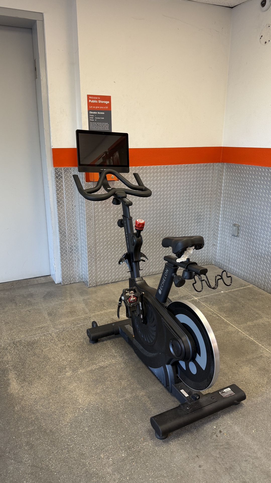 Echelon Connect EX-4s+ Smart Exercise Bike with Touchscreen – Preowned