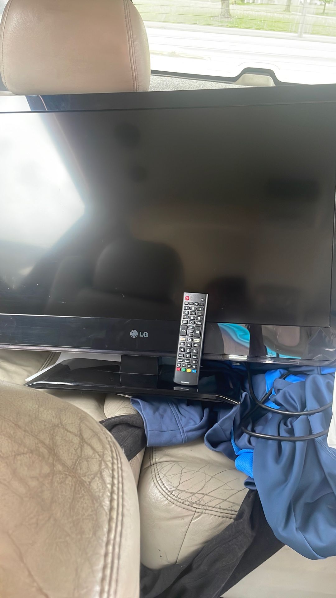 40 inch TV