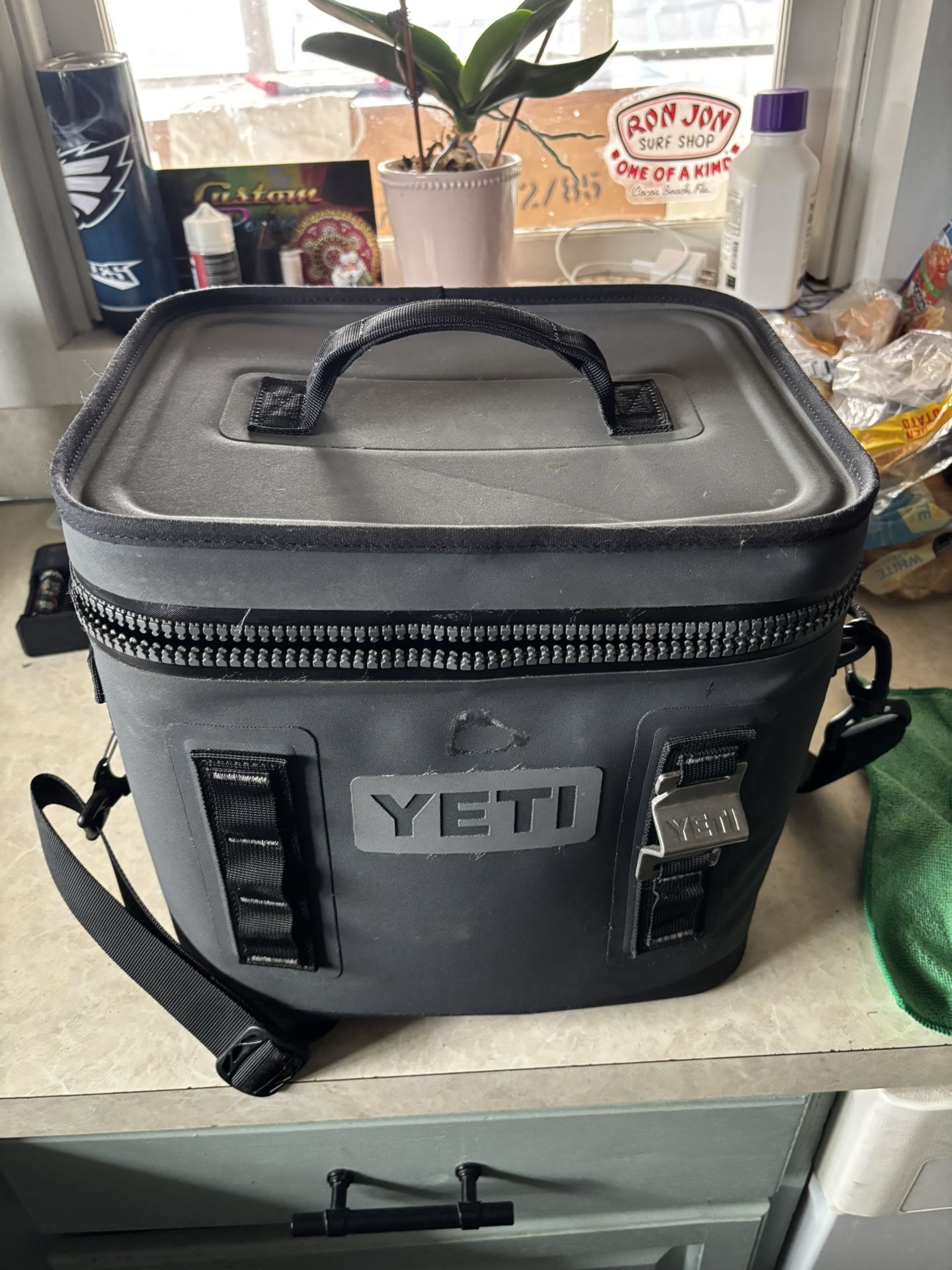 Yeti Hopper Flip 12