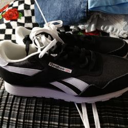 Brand new Reebok 11 Mens