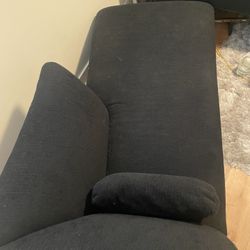 Black Chez Lounge With Pillow