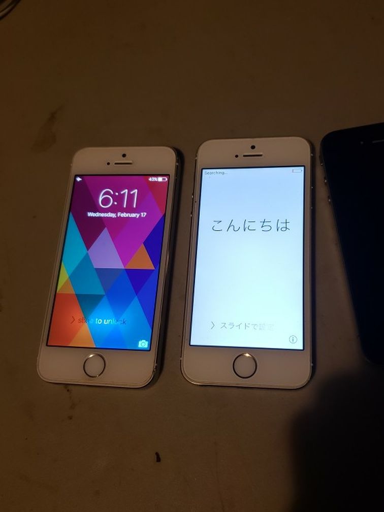 Iphone 5 And 2 Iphone 5s