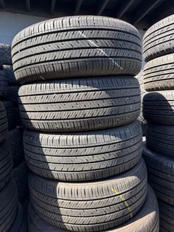 215-55r17 kuhmo tires en excelentes condiciones de vida las r