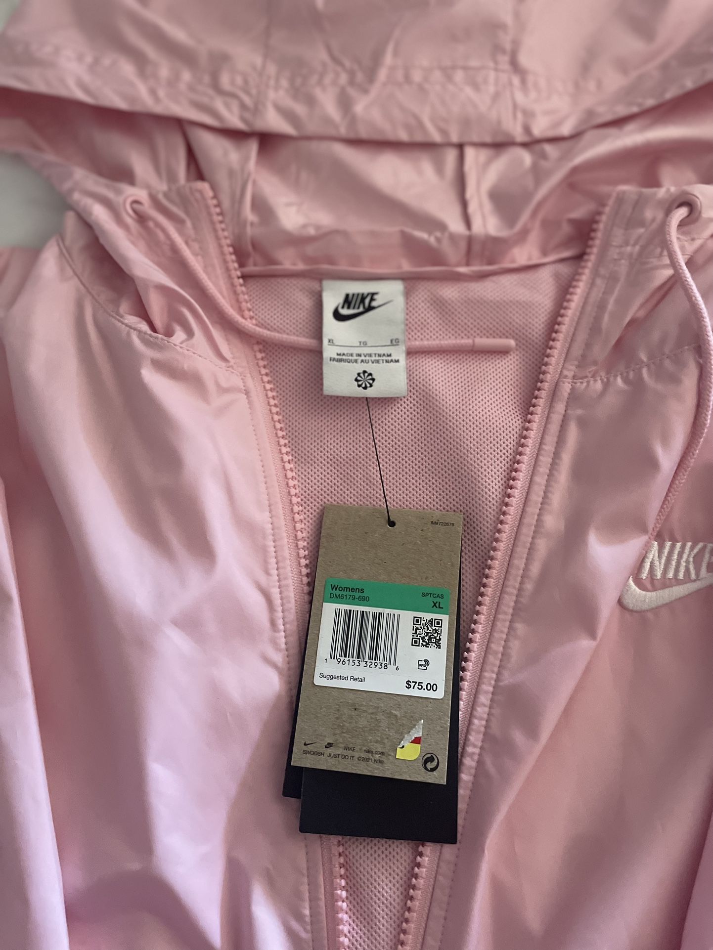 Nike Woman’s Repel Jacket