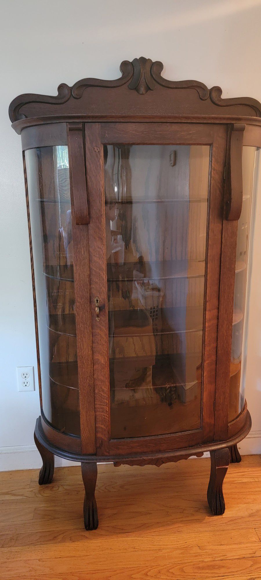Gorgeous, Mahogany,  Antique Detailed Curio Cabinet 