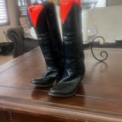Women’s Justin Cowboy Boots 