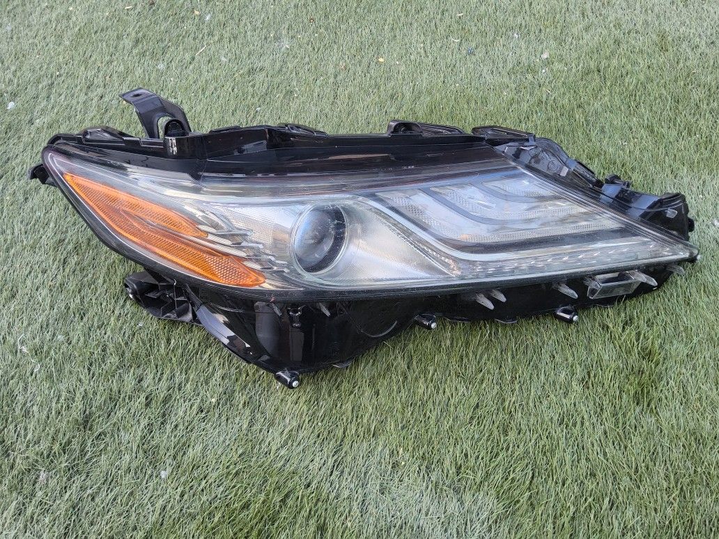 Camry Headlight