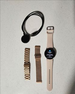 Rose Gold Samsung Galaxy Smartwatch 4 + All Accessories!