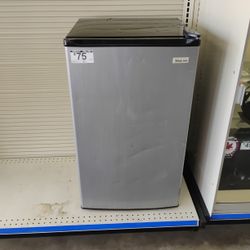 Compact Refrigerator 