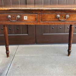 Antique: English george III Elm Side Table With Turned Legs C. 1810