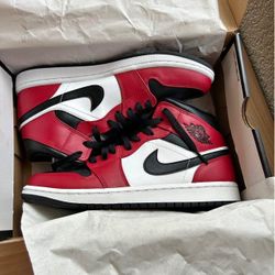 Air Jordan 1 Mid size 8 . New.  Never worn. 