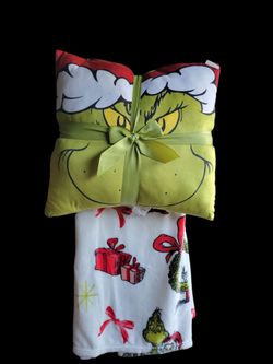 The Grinch Plush Throw & Pillow Set 50x70in - Square Throw