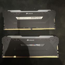 Corsair Vengeance Pro RGB DDR4 4x16GB