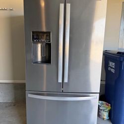 Whirlpool 36" French Door Refrigerator - Ice Maker
