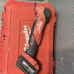 Milwaukee fuel multitool with 5.0 battery