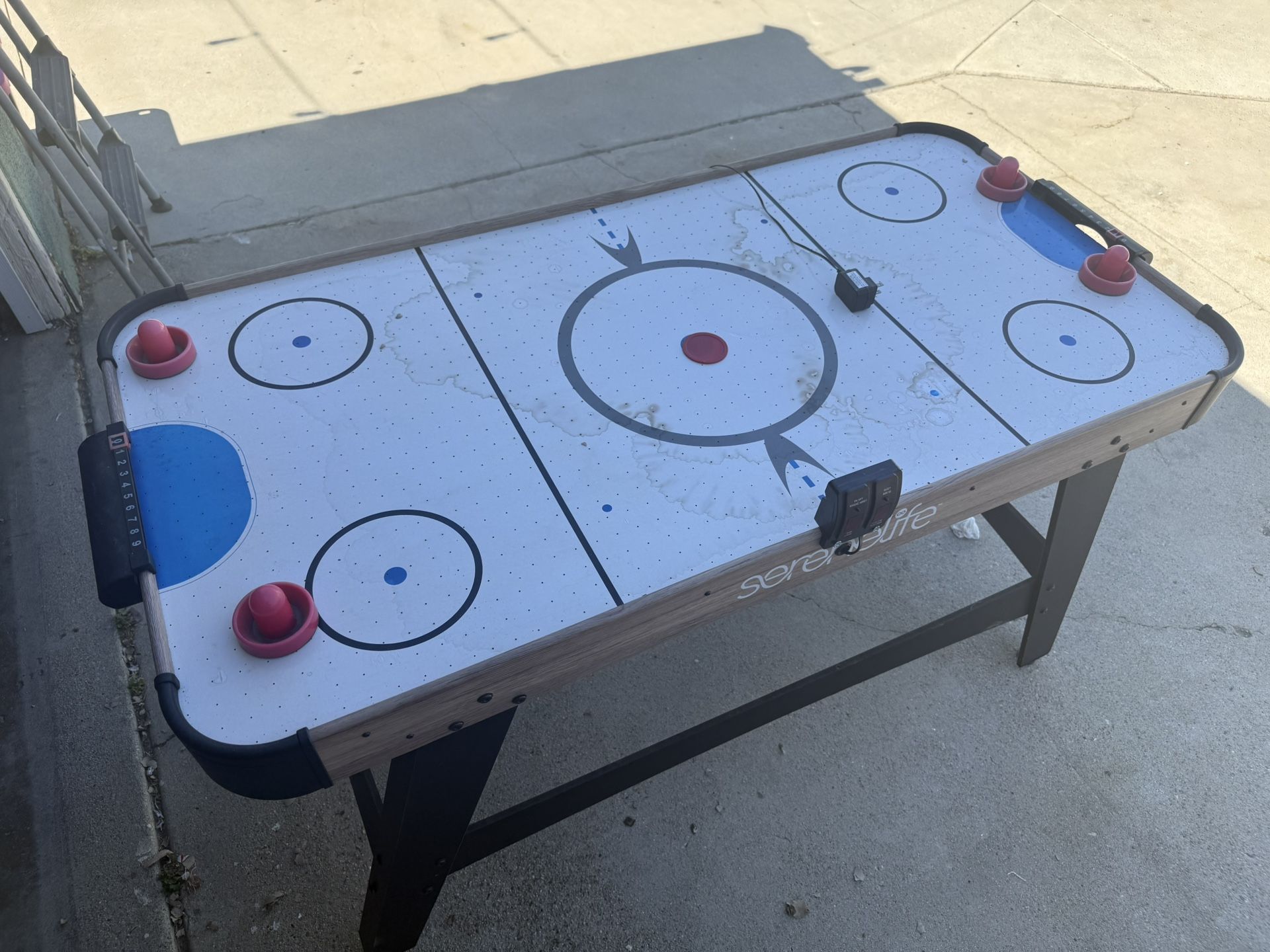 Air Hockey Table