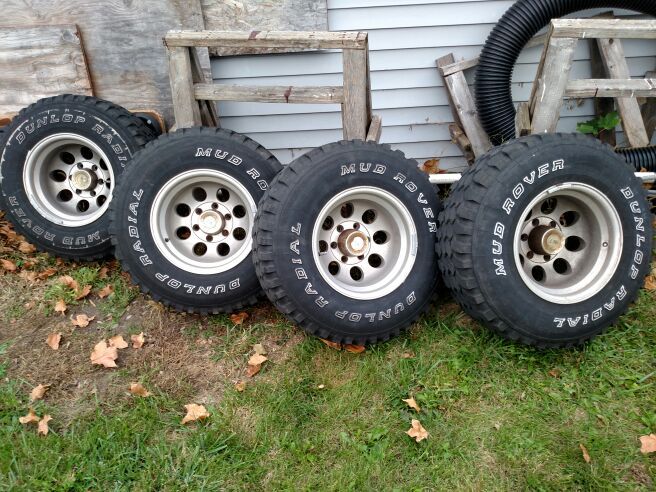 31/10.5/15 mud rovers on chevy 6 lug mickey thompson rims for Sale in ...