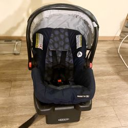 $50- Graco Car Seat + Base ; ClickConnect!