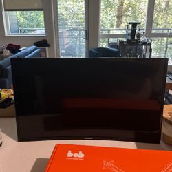 Samsung 27” Curved Monitor