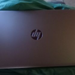 HP Laptop 17-cn0045nr