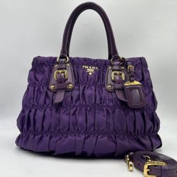 𝐏𝐫𝐚𝐝𝐚  Tote bag  shoulder bag gathered purple leather nylon vintage