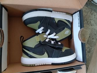 Bundle deal two pairs of shoes