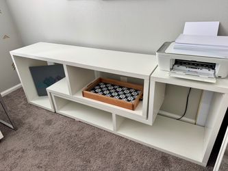 Open console / book shelf