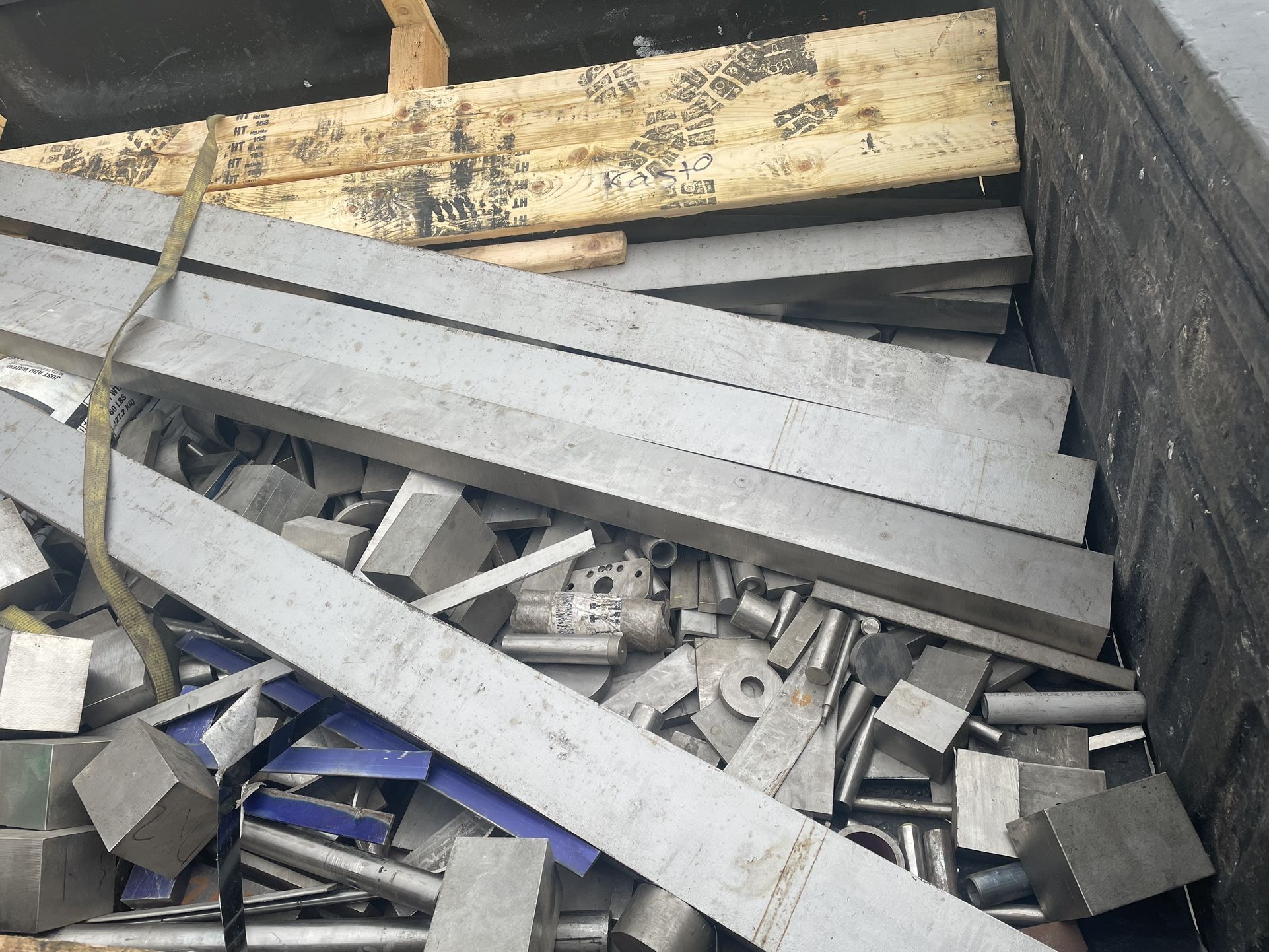 Free Scrap Pick Up And Clean ups