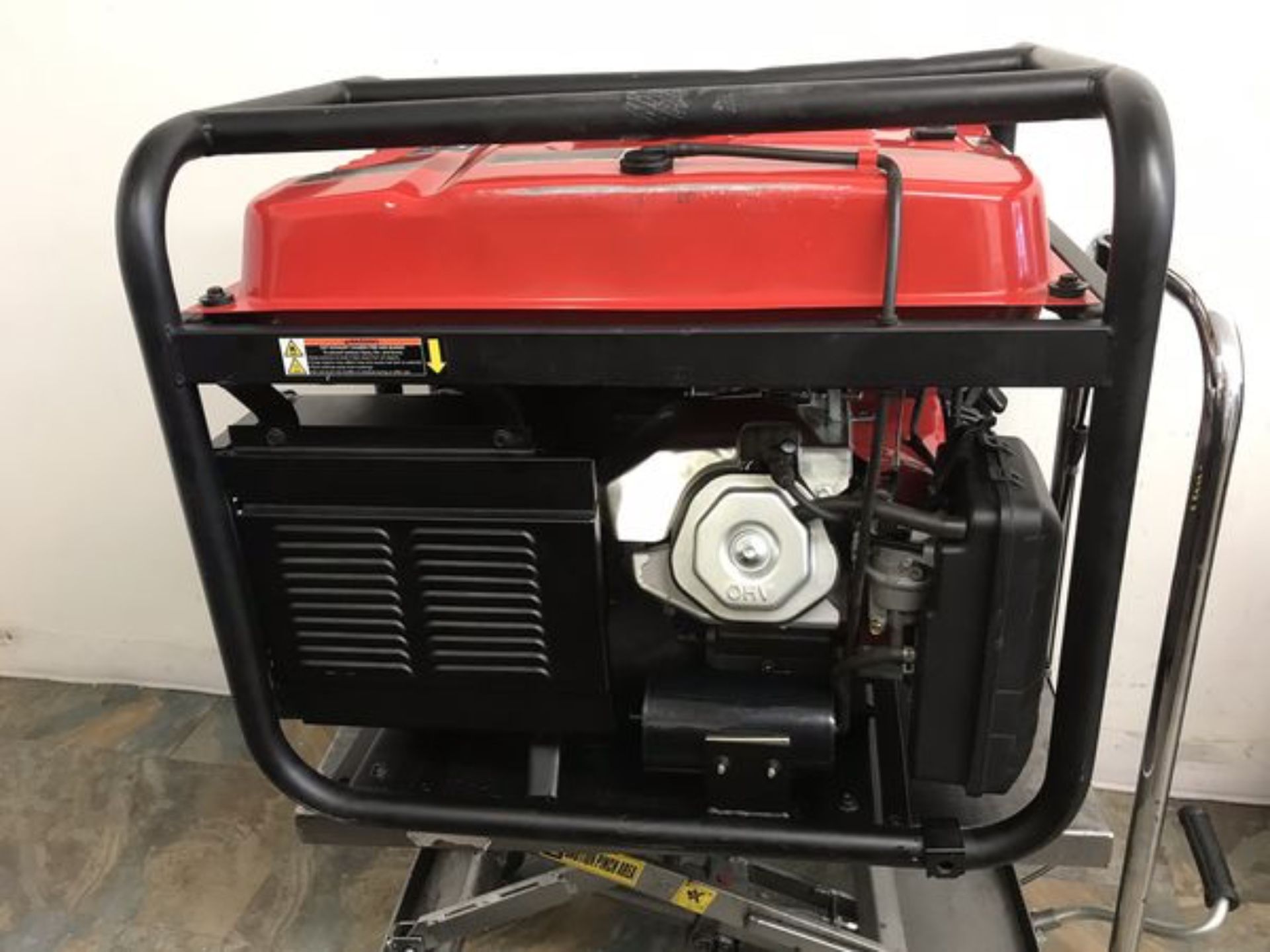 PREDATOR 9000 Watt Max Starting Extra Long Life Gas Powered Generator for Sale in Los Angeles