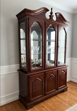 Cherry wood China Cabinet Hutch