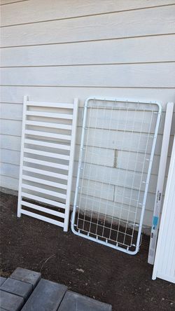 White crib