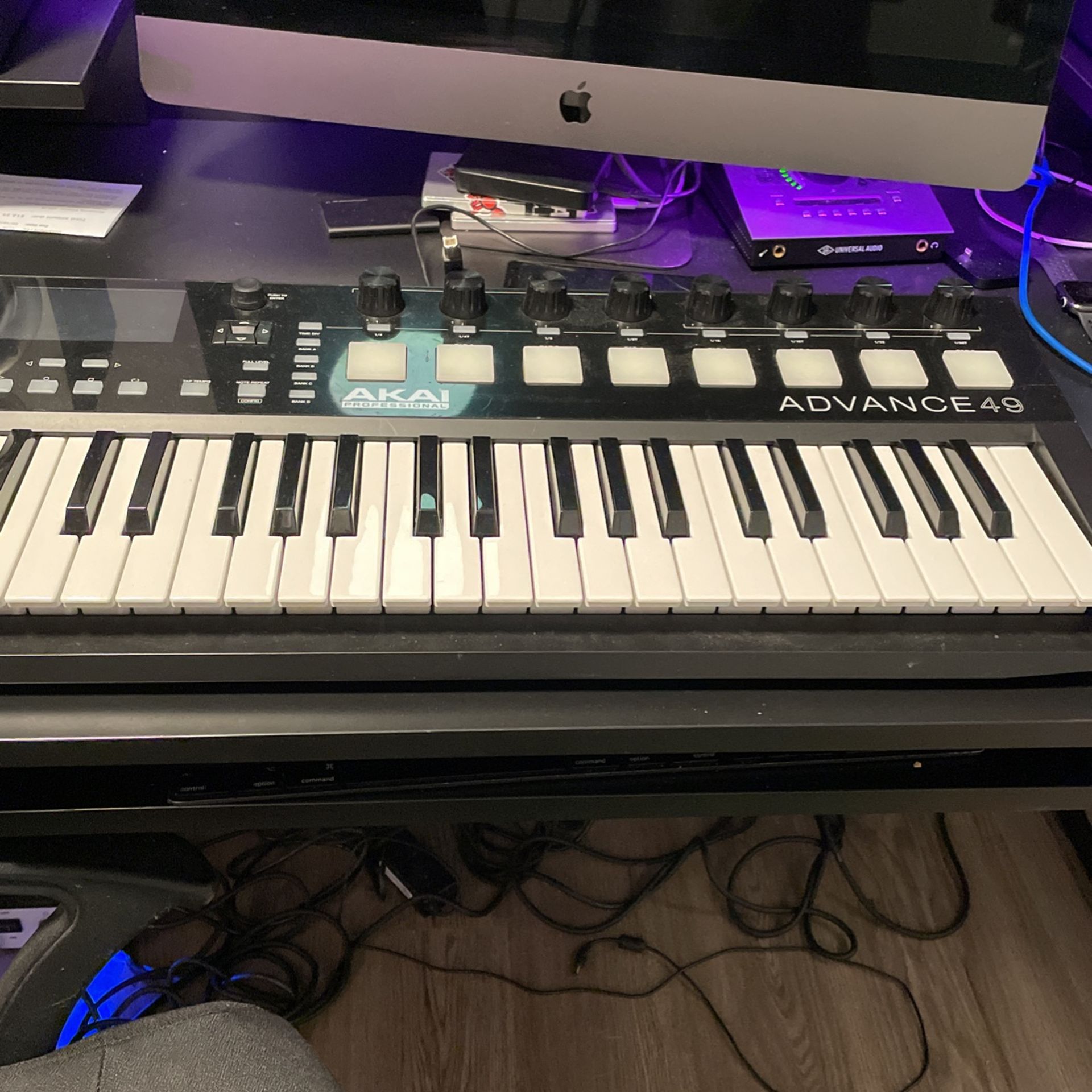 Akai Professional Advance 49 Virtual Instrument Studio Live Keyboard Controller