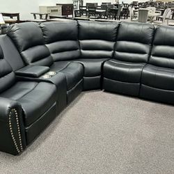 New Recliner Sectional Couch! Free Delivery 🚚! 