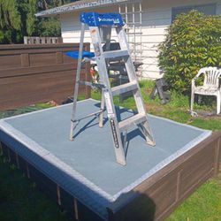 Lewisville 250 Lb 8 Ft 6-in Max Reach 4 Ft Ladder Size Portable Ladder Model As2104