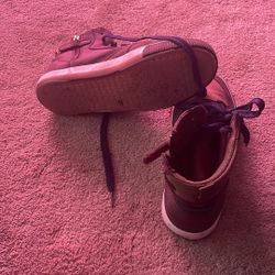 Size 5. Brand Us Sports Outdoor