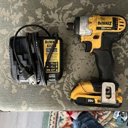 Dewalt Battery 1/4 In Impact And Charger