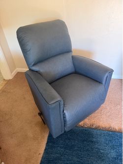 Brand New LA-Z-Boy Recliner