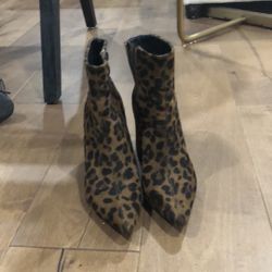 Leopard boot heels- Sz 6