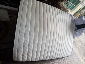 Mattress queen