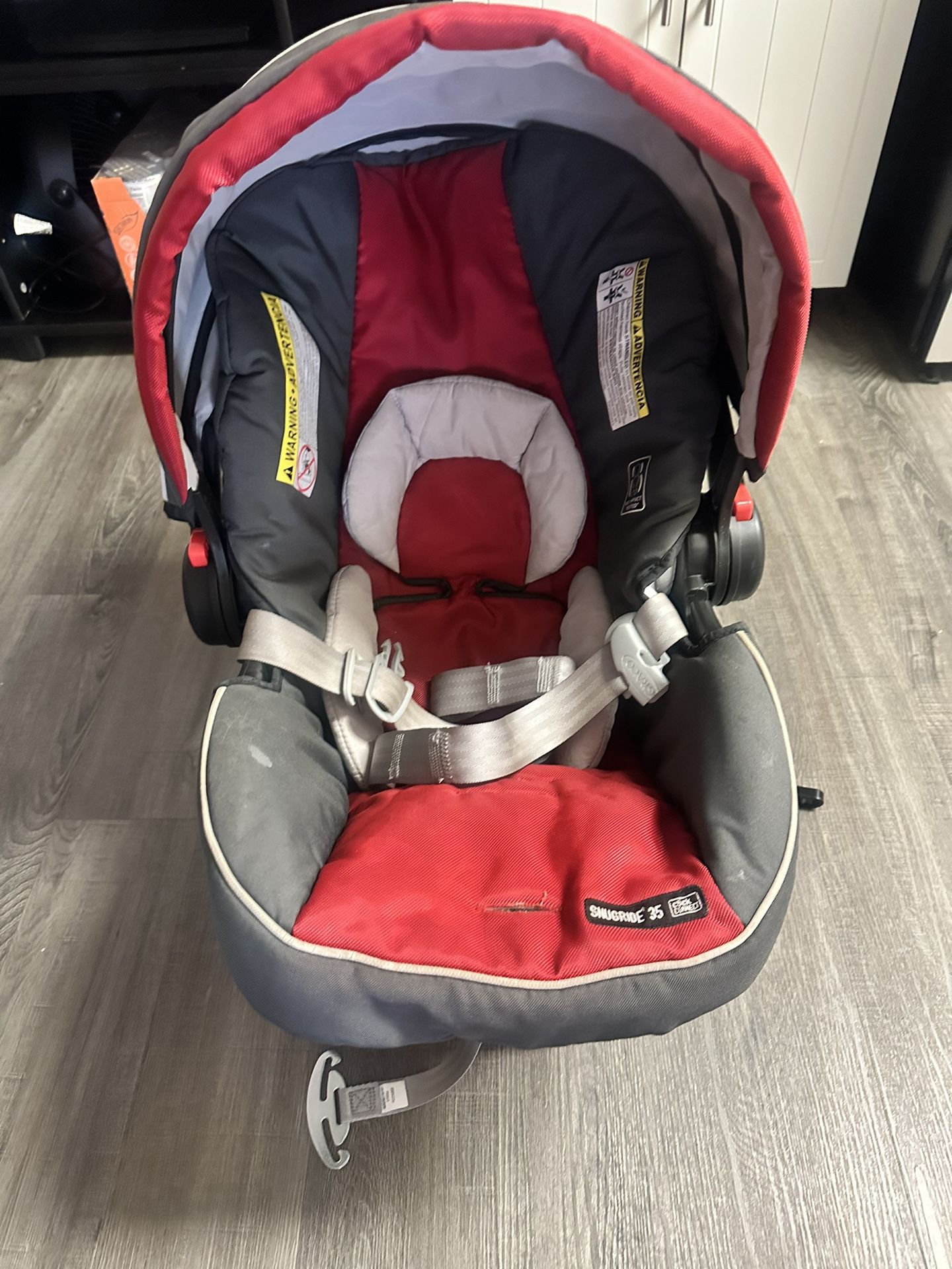 Graco SnugRide 35 Infant Car Seat