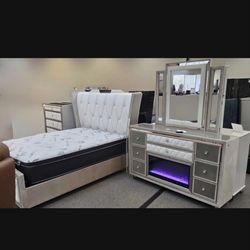 5-piece Queen Bedroom Set Ivory and Camel