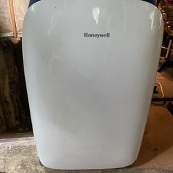 Brand New Air Conditioner / Dehumidifier With Remote