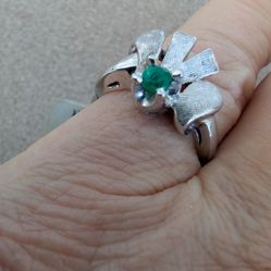 14K White Gold Emerald Ring Estate Ring Antique 4.1 Gram