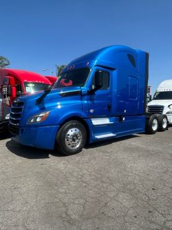 2020 FREIGHTLINER Cascadia