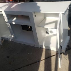 Tv Stand  In Good Conditions  Furniture 