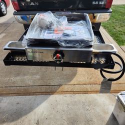 Tow Hitch Tailgating Flattop Grill Go BROWNS ..500.