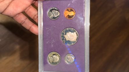 1985-S US Mint Proof Set with Box - Toned Coins -