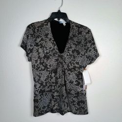 Half Moon Bay V-neck Short Sleeves Women Top - Large