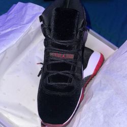 Air Jordan 11 Red Velvet 