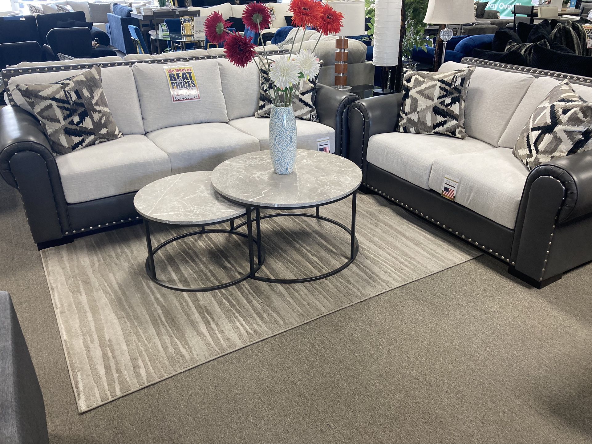 Sofá & Loveseat😌💕 $2099